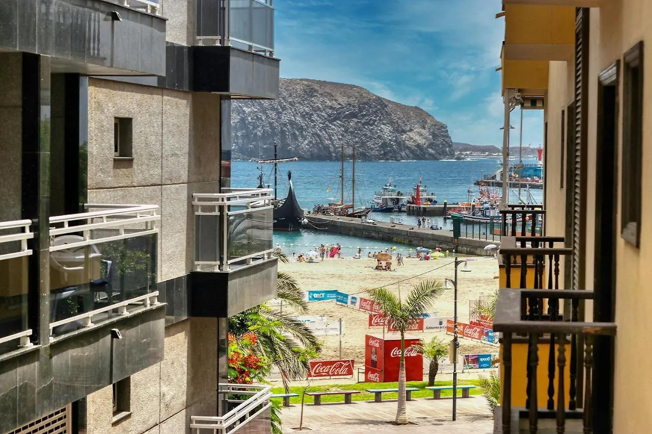 Cozy Main Square And Beachfront 3-Bedrooms Apartment Los Cristianos  0*, Los Cristianos (Tenerife) Spain