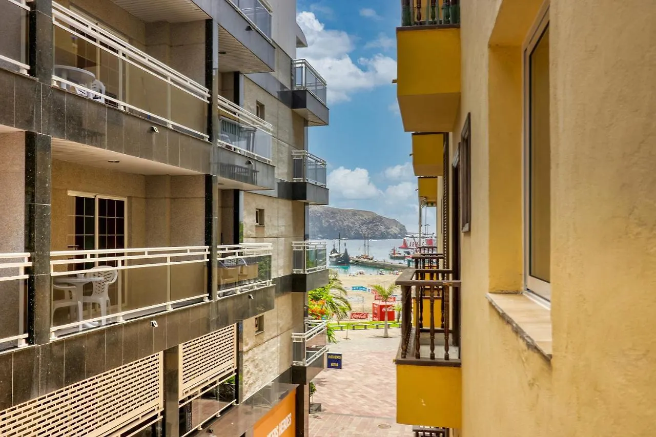 Cozy Main Square And Beachfront 3-Bedrooms Apartment Los Cristianos   Los Cristianos (Tenerife)