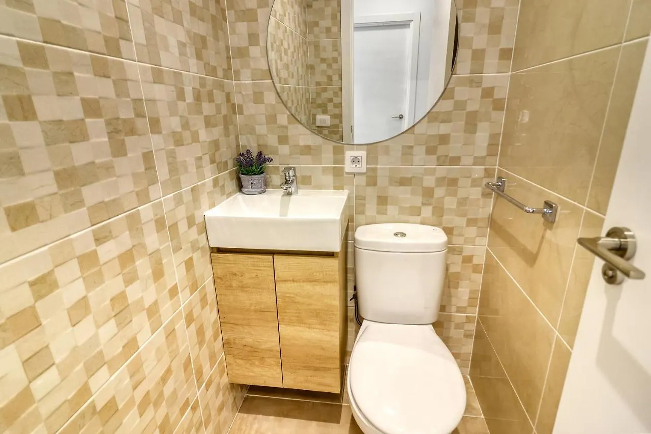 Cozy Main Square And Beachfront 3-Bedrooms Apartment Los Cristianos  İspanya