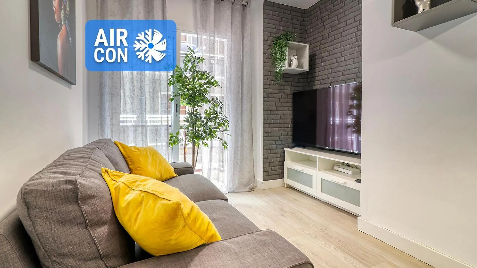 Cozy Main Square And Beachfront 3-Bedrooms Apartment ile iletişim
